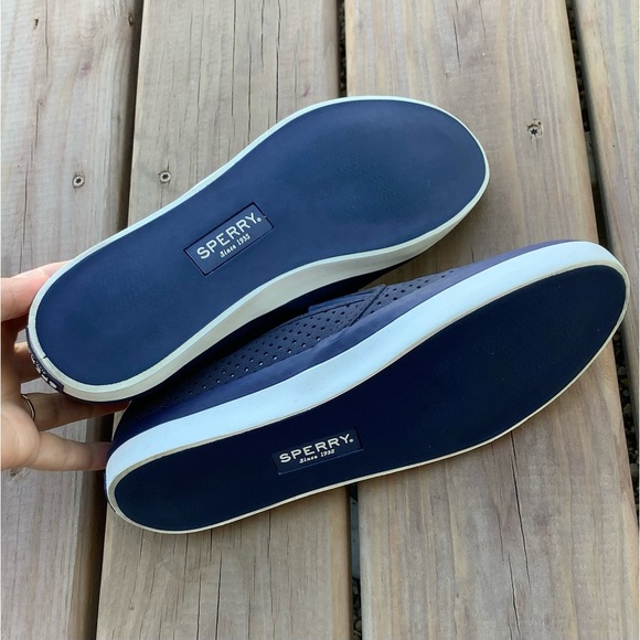 Women’s SPERRY loafers 💙💙 - Picture 8 of 9